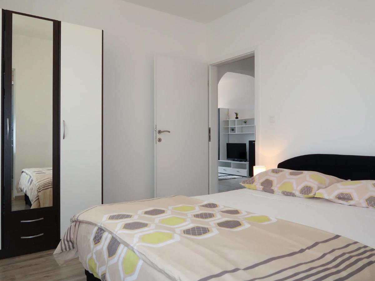 Apartment Rosic - Krk217 By Interhome Kornić Buitenkant foto